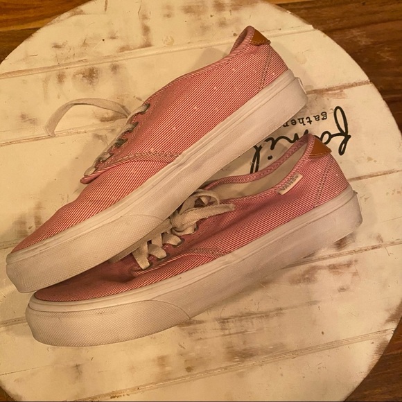 Vans UltraCush Lace Up Sneakers - Picture 5 of 10